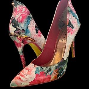 TED BAKER LONDON- SAVENNIERS